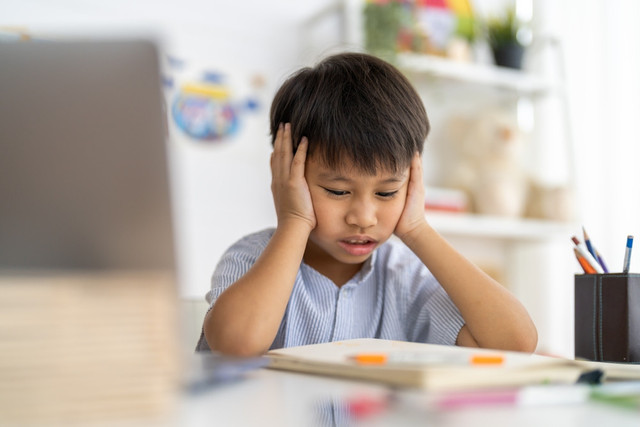 Ilustrasi anak sulit fokus belajar. Foto: Shutterstock.