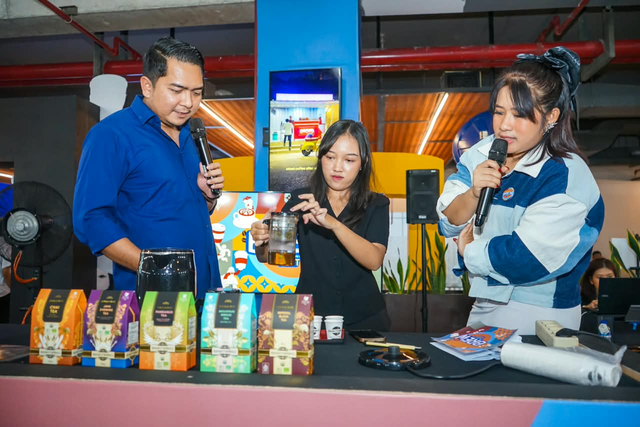 Salah satu UMKM binaan Pelindo yang mengikuti Bazar UMKM “Merdeka Berkarya, UMKM Berdaya” dalam memperingati HUT ke-81 Republik Indonesia. Foto: Dok. Pelindo