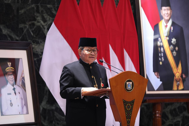 Gubernur DKI Jakarta Pramono Anung mengukuhkan Dewan Adat dan Kebudayaan Betawi di Balai Kota DKI Jakarta, Jumat (28/8/2026). Foto: Pemprov DKI Jakarta