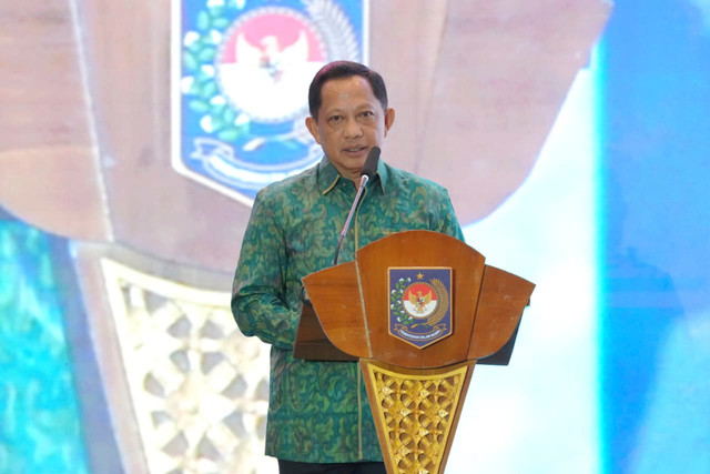 Mendagri Tito Karnavian ajak Pemda perkuat gotong royong dan solidaritas antardaerah untuk bantu wilayah terdampak bencana dalam Apresiasi Pemda Berprestasi Reg. Jawa-Bali di Badung, Bali, Jumat (28/8/2026). Foto: Dok. Kemendagri