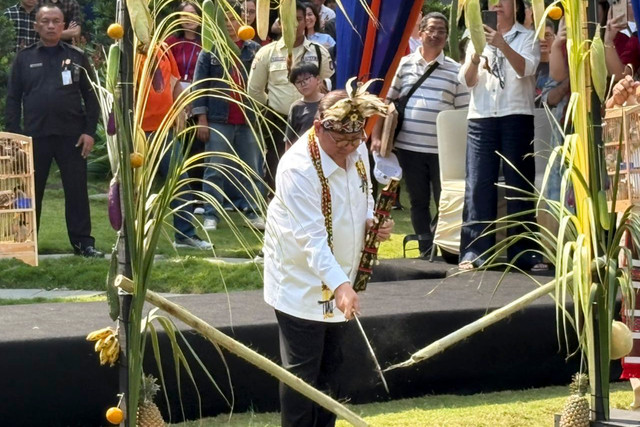 Gubernur DKI Jakarta Pramono Anung (tengah) dalam pembukaan acara Canisius Expo di Kolese Kanisius, Menteng, Jakarta Pusat, Sabtu (29/8/2026). Foto: Joakhim Tharob/kumparan