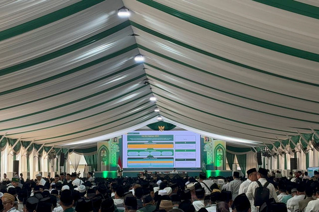 Suasana Sidang Pleno III Muktamar ke-35 NU di Ponpes Bahrul Ulum, Tambakberas, Jombang, Jawa Timur, Sabtu (29/8/2026). Foto: Zamachsyari/kumparan
