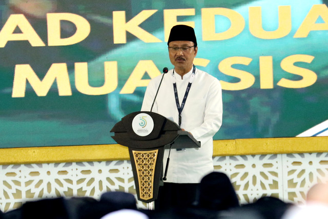 Ketua Panitia Pelaksana, Saifullah Yusuf menyampaikan laporan saat pembukaan Muktamar Ke-35 NU di Lapangan Untung Suropati Tambakberas, Kabupaten Jombang, Jawa Timur, Kamis (27/8/2026). Foto: Syaiful Arif/ANTARA FOTO