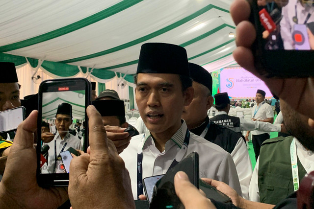 Pimpinan Sidang Komisi Organisasi Muktamar NU, Asrorun Niam Soleh di Ponpes Bahrul Ulum, Tambakberas, Jombang, Jawa Timur, Sabtu (29/8/2026). Foto: Farusma Okta Verdian/kumparan