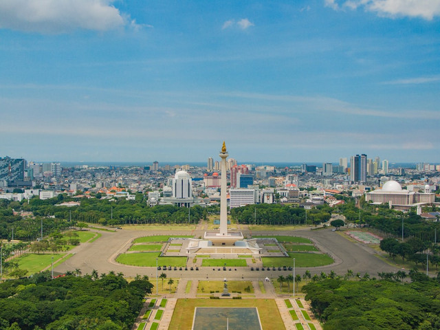 ilustrasi kenapa puncak Monas memiliki bentuk seperti api. unsplash/affanfadhlan