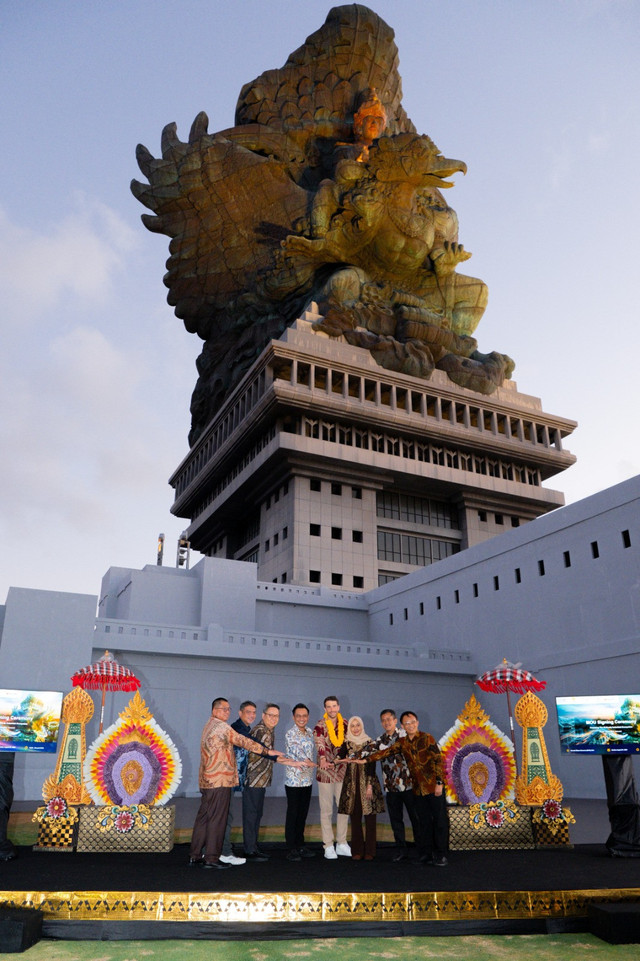 PT Bekasi Fajar Industrial Estate Tbk (BeFa) atau BEST menggandeng PT PLN (Persero) dan sejumlah mitra strategis kembangkan kawasan industri AI dan Data Center di Bali, Kamis (27/8/2026). Foto: BEST