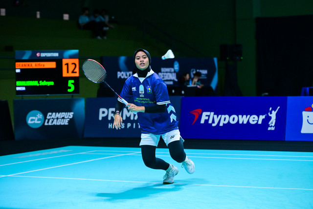 Alfira Deanika dari Universitas Islam Indonesia (UII) sukses mengalahkan unggulan kedua dari UNESA, Selvyra Khalifah, pada Campus League Badminton Regional Semarang 2026 di Polytron Stadium, Universitas Diponegoro, Sabtu (29/8/2026). Foto: Dok. Campus League