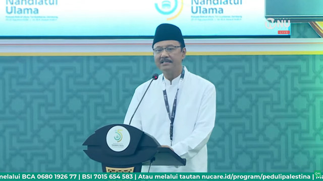 Menteri Sosial Saifullah Yusuf, memberikan sambutan dalam penutupan Muktamar ke-35 Nahdlatul Ulama di Ponpes Bahrul Ulum, Tambak Beras, Jombang, Senin (31/8/2026). Foto: Youtube/ TVNU Televisi Nahdlatul Ulama