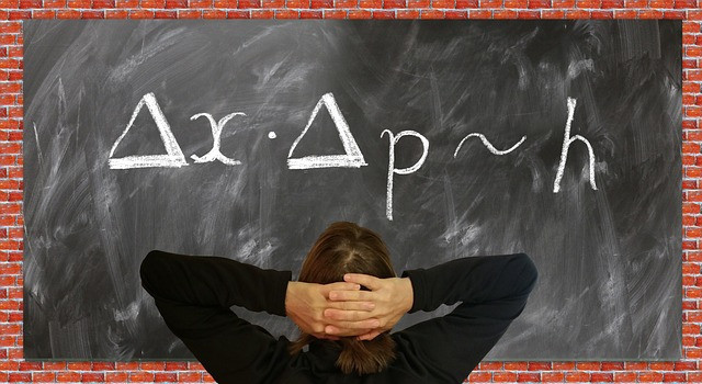 Ilustrasi uncertainty relation, board, physics. Foto: Pixabay