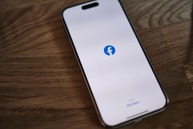 Ilustrasi cara ganti nama FB. Foto: Unsplash.
