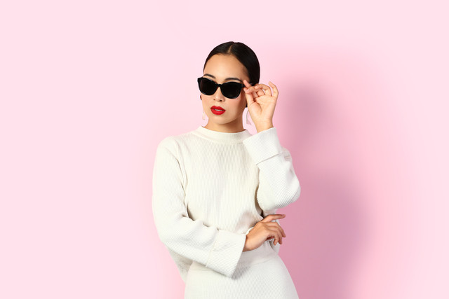 5 Rekomendasi Sunglasses Lokal di Bawah Rp 500 Ribu, Stylish dan Kekinian. Foto: Pixel-Shot/Shutterstock