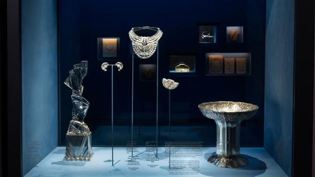 Kalung Berlian Bersejarah Milik Ratu Mesir Dicuri dari Museum di Wina. Foto: Van Cleef Arpels
