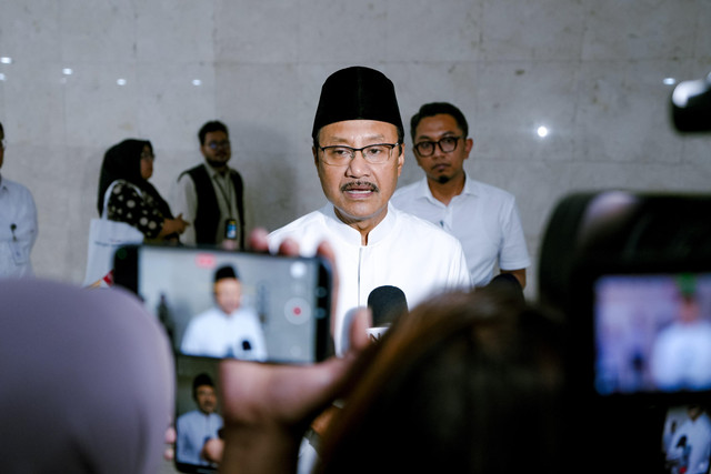 Mensos Saifullah Yusuf (Gus Ipul) usai raker dengan Komisi VIII DPR RI di Senayan, Jakarta, Senin (31/8/2026) malam. Foto: Kemensos RI