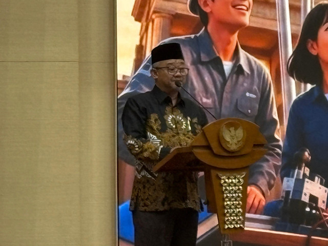 Menteri Pendidikan Dasar dan Menengah Abdul Mu'ti saat memberikan arahan bagi Peserta Magang Luar Negeri dan Guru SMK 2026 di Kantor Kemendikdasmen, Jakarta Pusat, Selasa (1/9/2026). Foto: Joakhim Tharob/kumparan