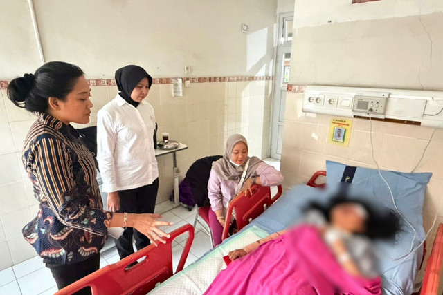 Polisi saat mendatangi TKP KDRT yang dilakukan suami ke istrinya di Mangunharjo, Kecamatan Tugu, Semarang, Selasa (1/9/2026). Foto: Dok. Polrestabes Semarang