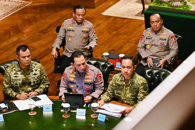 Presiden Prabowo Subianto menerima Panglima TNI Jenderal TNI Agus Subiyanto dan Kapolri Jenderal Pol. Listyo Sigit Prabowo di Hambalang, Kabupaten Bogor, Jawa Barat, Selasa (1/9/2026). Foto: Instagram/ @sekretariat.kabinet