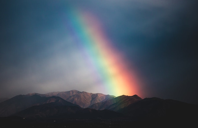 Ilustrasi Kenapa pelangi muncul setelah hujan?. Foto: unsplash/Austin Schmid
