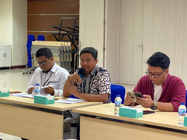Perwakilan Orang Tua Murid TK Islam Pembangunan & SD Islam Pembangunan Pamulang, Tangerang Selatan, di Kantor Ombudsman RI, Jakarta, Selasa (2/9/2026). Foto: Aditya Nugraha/kumparan