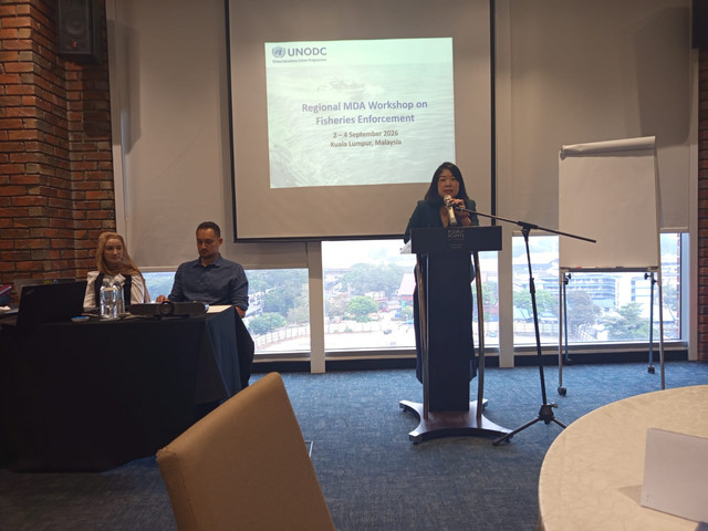 Nuramirah (Mira) Ajib National Programme Officer pada United Nations Office on Drugs and Crime (UNODC) kantor Malaysia memberikan opening remark speech pada acara Regional MDA Workshop On Fisheries Enforcement, Kuala Lumpur 2-4 September 2026 ( Foto: Moh Nur Nawawi)