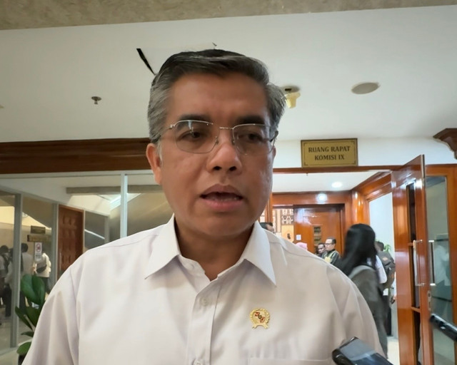 Menteri Ketenagakerjaan (Menaker) Yassierli, di kompleks DPR RI, Jakarta, Rabu (2/9). Foto: Muhammad Fhandra/kumparan