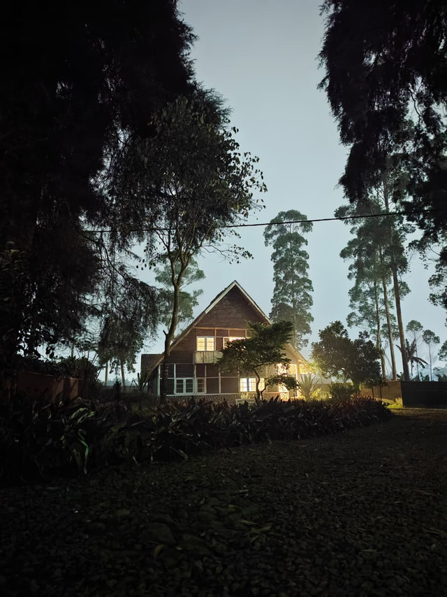 Disparekraf soal Tarif Vlog Rp 600 Ribu di Rumah Pengabdi Setan. Foto: kumparan