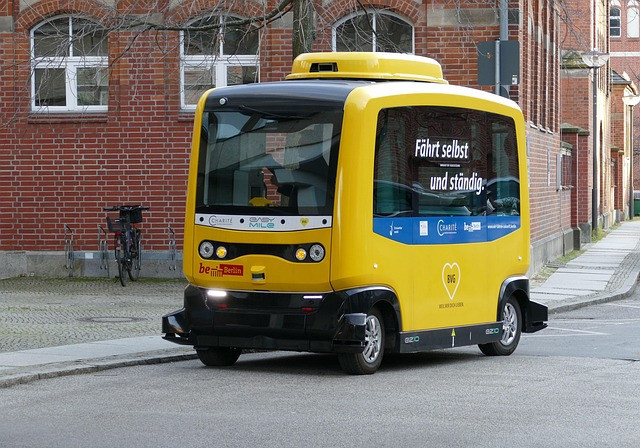 Ilustrasi vehicle, autonomous, autonomous driving. Foto: Pixabay