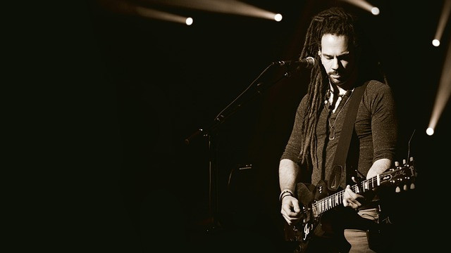 Ilustrasi man, band, guitar. Foto: Pixabay