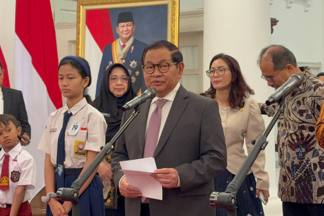 Gubernur DKI Jakarta Pramono Anung usai menyerahkan penghargaan kepada pemenang lomba di Balai Kota DKI Jakarta, Kamis (3/9/2026). Foto: Nauval Pratama/kumparan
