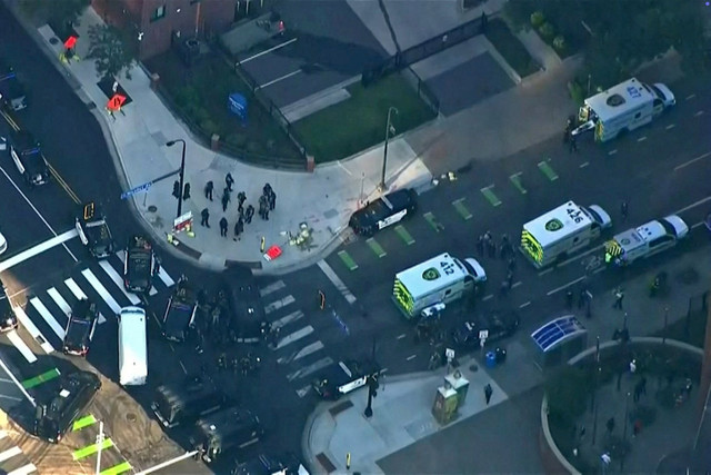 Polisi menanggapi penembakan yang menurut pihak berwenang melibatkan beberapa korban di Minneapolis, Minnesota, AS, Rabu (2/9/2026). Foto: ABC affiliate KSTP via REUTERS