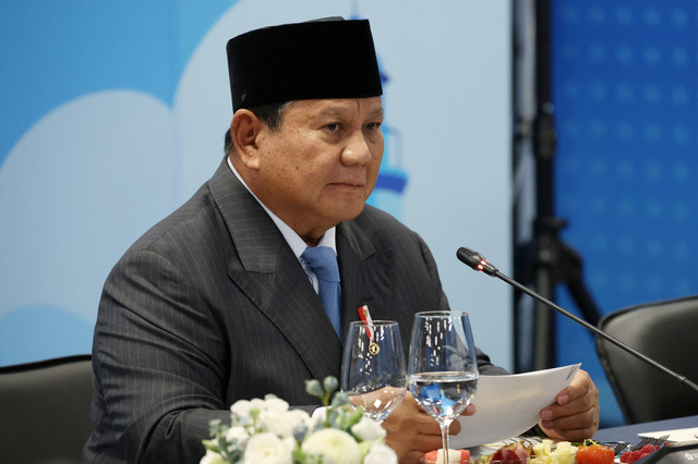 Presiden Indonesia Prabowo Subianto menghadiri pertemuan dengan Presiden Rusia Vladimir Putin di sela-sela Forum Ekonomi Timur di Vladivostok, Rusia, Kamis (3/9/2026). Foto: Vyacheslav Prokofyev/POOL via REUTERS