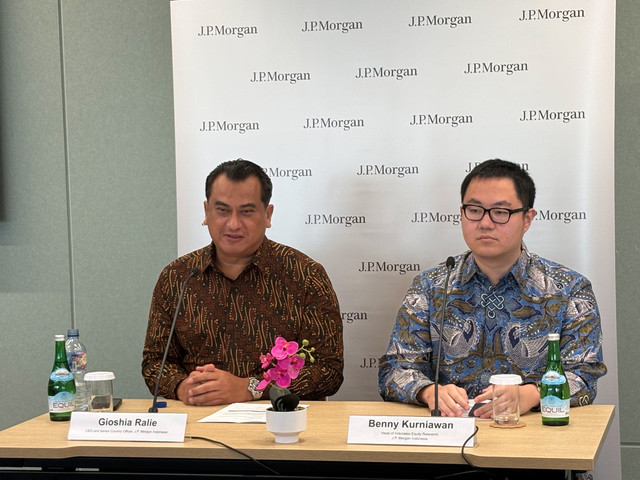 CEO and Senior Country Officer J.P. Morgan, Gioshia Ralie (kiri) dan Head of Indonesia Equity Research J.P. Morgan, Benny Kurniawan (kanan), ketika media briefing di Jakarta, Kamis (3/9/2026). Foto: Muhammad Fhandra Hardiyon/kumparan