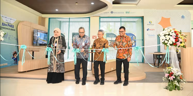 IPB Luncurkan Gerai CERDAS PeKA, Dorong Mahasiswa Bertransaksi di Era Digital