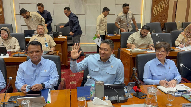 Suasana rapat kerja Komisi IX DPR dengan Kepala BGN Sudaryono di Kompleks Parlemen, Senayan, Jakarta, Kamis (3/9/2026). Foto: Nasywa Athifah/kumparan