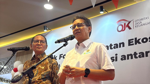 Menkes Budi Gunadi Sadikin dan Kepala Eksekutif OJK Ogi Prastomiyono saat pertemuan Task Force Penguatan Ekosistem Asuransi Kesehatan di Kemenkes, Jakarta Selatan, Kamis (3/9/2026). Foto: Zahira Hilman/kumparan