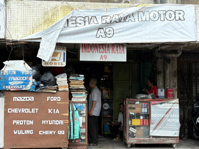 Toko Indonesia Raya Motor di Wisma (Muzatek) Sawah Besar, Jakarta Pusat. Foto: Alvian Yoga Yulianto/kumparan