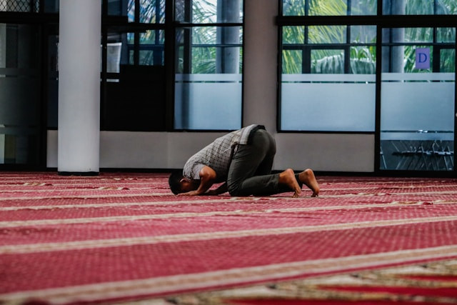 Ilustrasi doa setelah sholat. Foto:Aldrin Rachman Pradana/Unsplash.com.