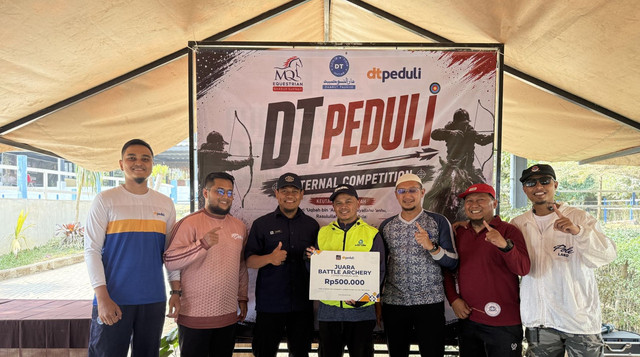 Juara 1 Kategori Perlombaan Battle Archery dalam kegiatan DT Peduli Internal Competition Archery (Sumber: DT Peduli)