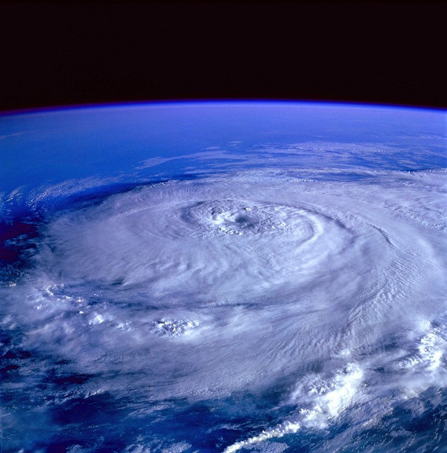 Ilustrasi hurricane, earth, satellite. Foto: Pixabay