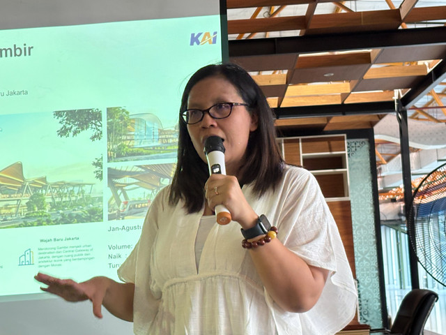 Vice President Corporate Communication KAI Anne Purba saat Jumpa Pers KAI di Stasiun BNI City, Jakarta, Jumat (4/9/2026). Foto: Nur Pangesti/kumparan