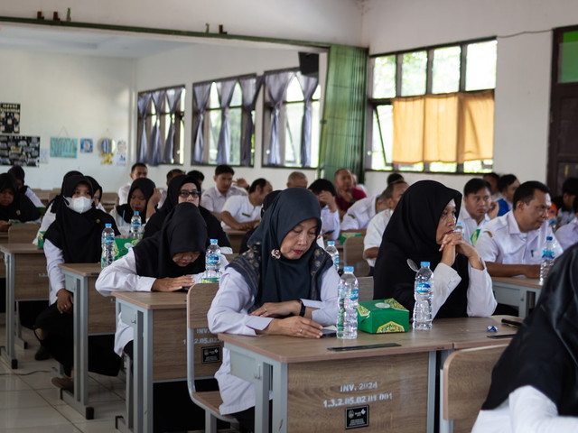 Ilustrasi cara cetak kartu ujian PPG, foto: Unsplash/SMKN 1 Gantar
