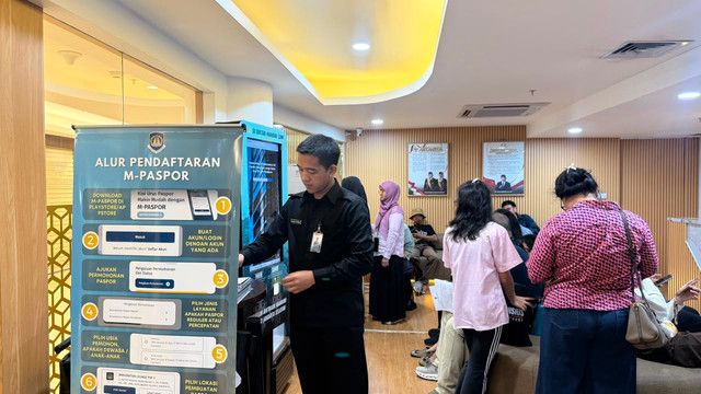 Suasana tempat layanan paspor akhir pekan di Immigration Lounge Pondok Indah Mall (PIM) 3, Jakarta Selatan, Sabtu (5/9/2026). Foto: Zahira Hilman/kumparan