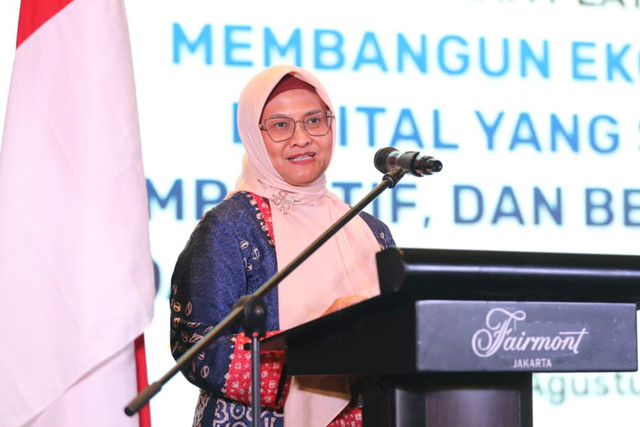 Ketua Umum ATSI Dian Siswarini menyampaikan pandangan dalam Focus Group Discussion (FGD) mengenai penataan platform digital global di Jakarta, Senin (31/8/2026). Foto: Dok. Istimewa
