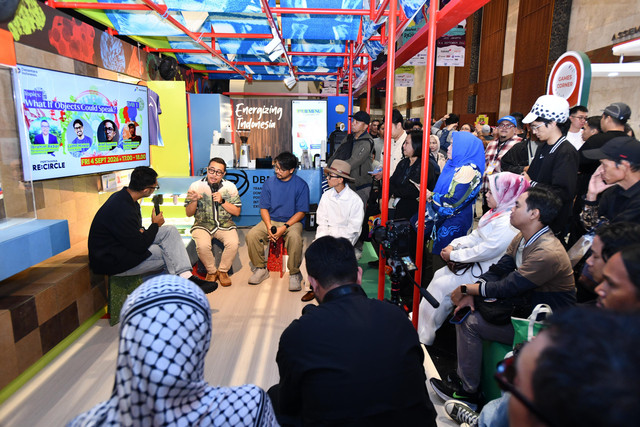Ibrahim Akbar Pertamina SAF Project Commercial menjadi salah satu pembicara di booth Pertamina dalam acara Ideafest 2026 yang diselenggarakan di Jakarta International Convention Center (JICC) pada Jumat (4/9). Foto: Dok. Pertamina