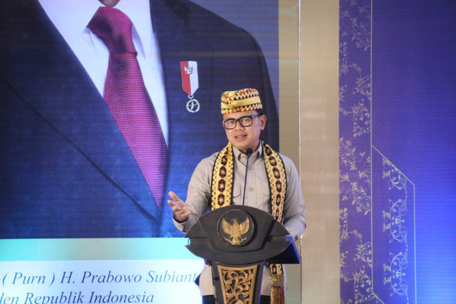 Wamendagri Bima Arya tegaskan Koperasi Desa/Kelurahan Merah Putih (KDKMP) harus dikembangkan sebagai pusat layanan ekonomi desa yang terintegrasi dalam Seminar Nasional di Bandar Lampung, Jumat (4/9/2026). Foto: Dok. Kemendagri