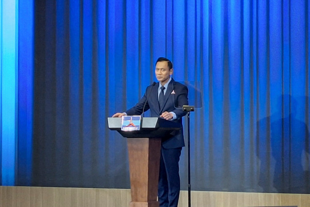 Ketua Umum Partai Demokrat Agus Harimurti Yudhoyono (AHY) berpidato dalam acara memperingati HUT ke-25 Partai Demokrat di Kantor DPP Partai Demokrat Jakarta Pusat, Sabtu (5/9/2026). Foto: Kevin Daniel/kumparan