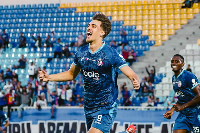 Mauro Zijlstra mencetak gol pertamanya bersama Arema FC, Jumat (4/9/2026). Foto: Instagram/ @aremafcofficial