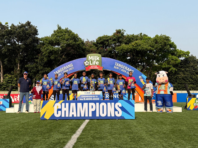 SDN Kunciran 8 juara U-12 MilkLife Soccer Challenge Tangerang Seri 1 2026/27. Foto: Antika Fahira/kumparanBOLANITA
