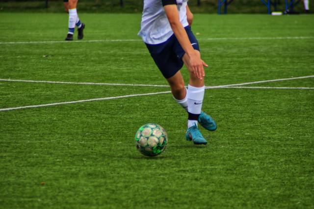 Ilustrasi pencetak gol free kick terbanyak. Foto: Unsplash.com/Jonas Augustin