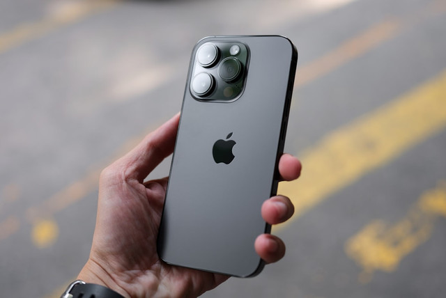 Ilustrasi Apple iPhone 18 Pro kapan rilis. Foto: Unsplash.com/Thai Nguyen
