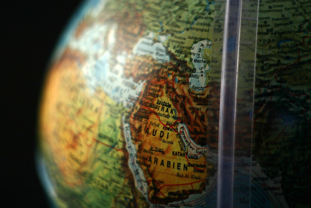 Peta Kawasan Timur Tengah melalui Globe (Gambar dari Peggy_Marco/Pixabay). https://pixabay.com/photos/globe-east-middle-middle-east-1029209/